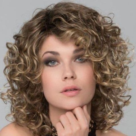 Mid-length curly hairstyles for women in 2021-2022