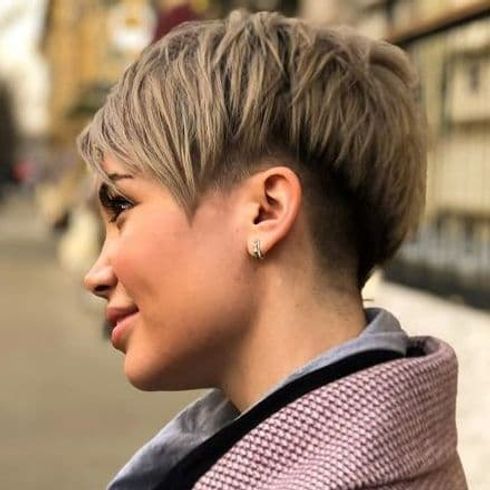 Side+back undercut layered short pixie style for oval face