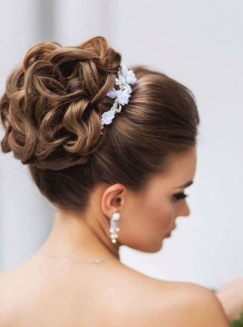 Wedding hairstyles with accessories for 2022 - 2023