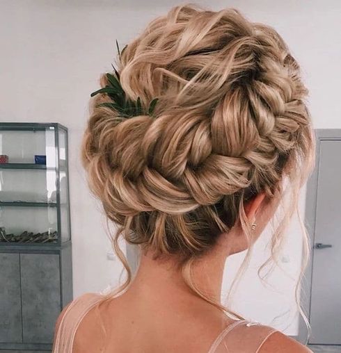 Wedding hairstyles with accessories for 2022 - 2023