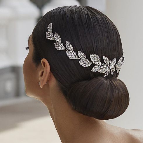 Wedding hairstyles with accessories for 2022 - 2023