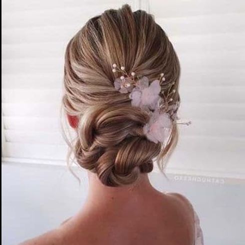 Wedding hairstyles with accessories for 2022 - 2023