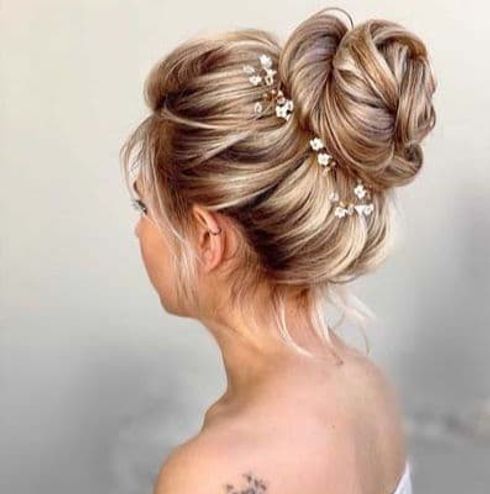 Wedding hairstyles with accessories for 2022 - 2023