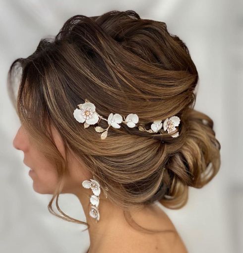 Wedding hairstyles with accessories for 2022 - 2023