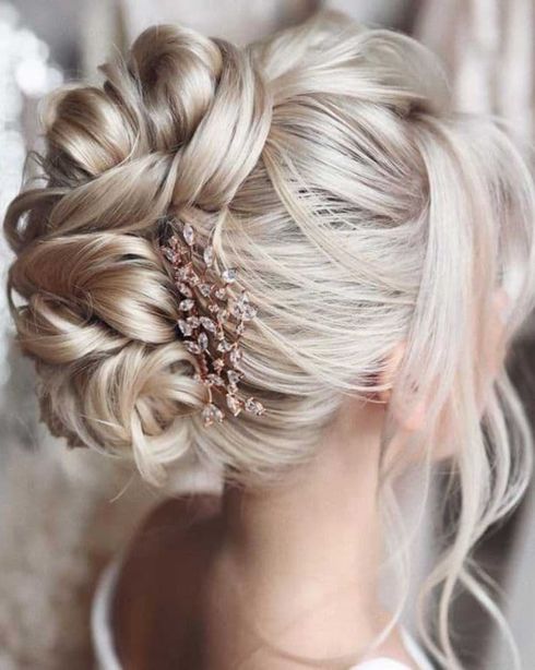 Wedding hairstyles with accessories for 2022 - 2023