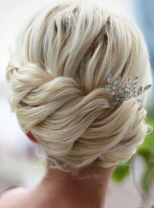 Wedding hairstyles with accessories for 2022 - 2023