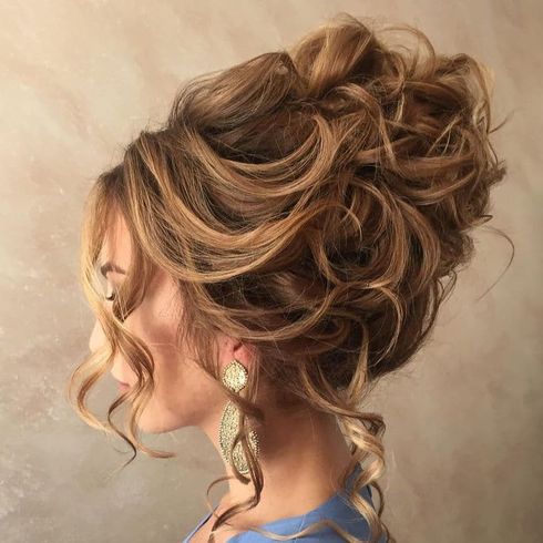 Classic Updo Hairstyles | What are the three classic updo styles?