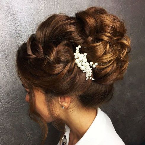 Classic Updo Hairstyles | What are the three classic updo styles?