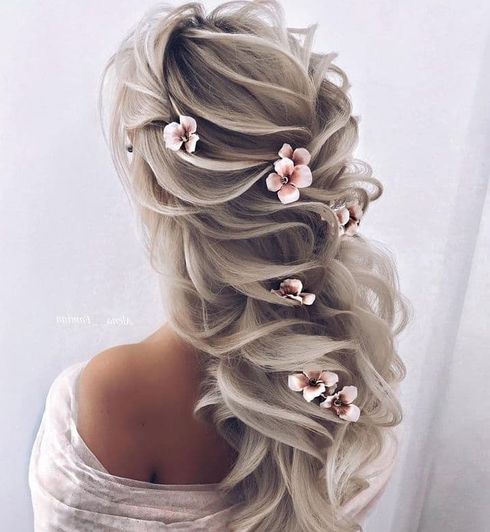 2023 Wedding Hairstyles | Can I wear my hair straight to a wedding?