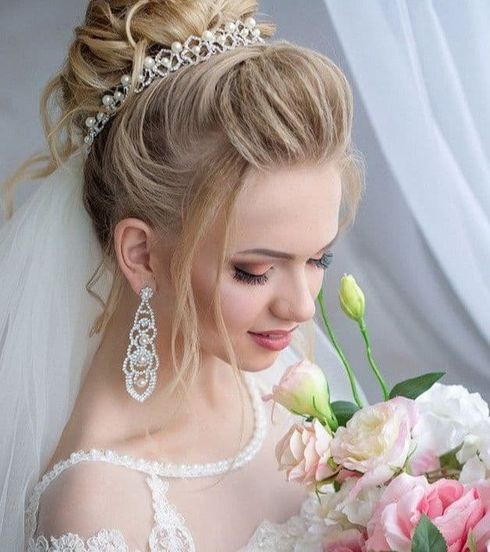 2023 Wedding Hairstyles | Can I wear my hair straight to a wedding?