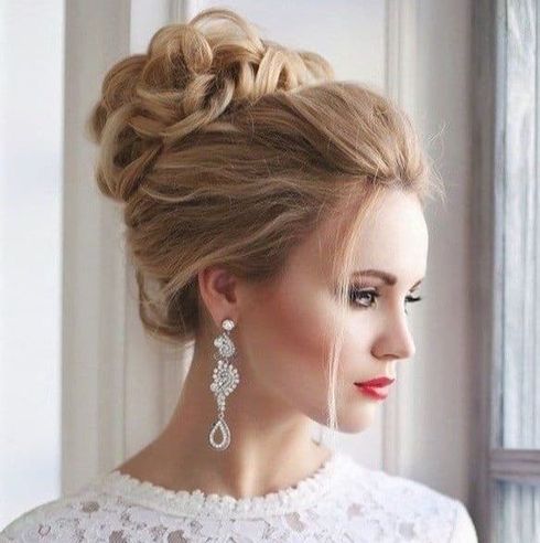 Wedding hairstyles for 2023