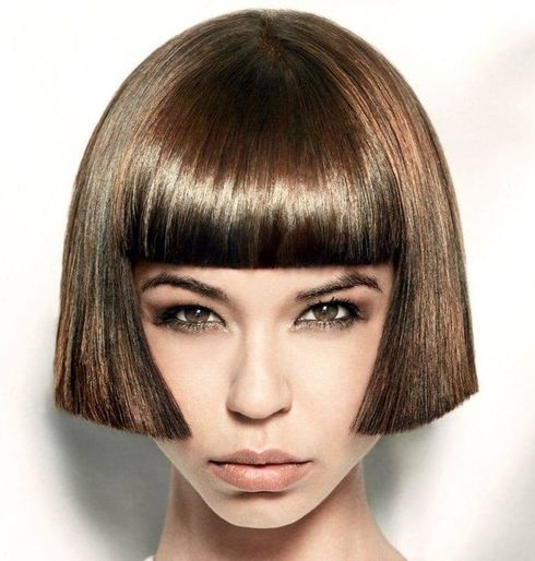 Short bob haircut with bangs 2022-2023