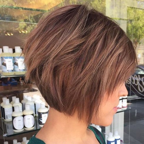 Asymmetrical bob haircuts and hair colors for 2023