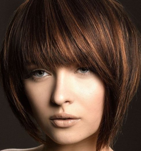 Short bob haircuts and hair colors for 2023