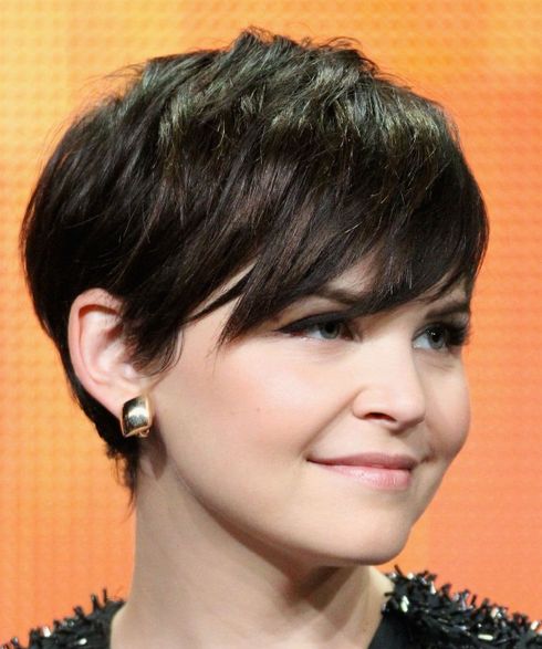layered pixie with bangs