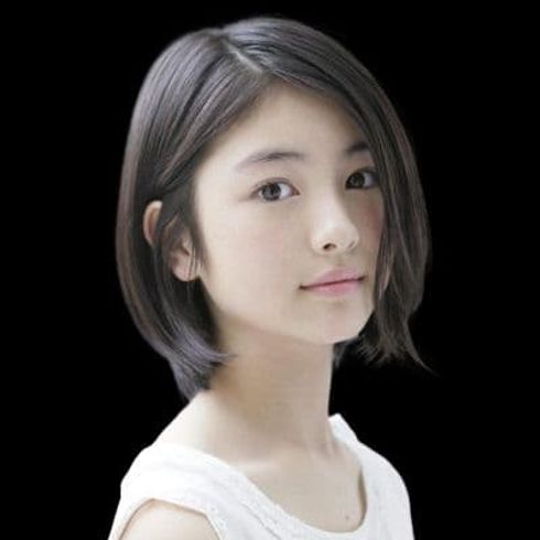 Short haircut for Asian women in 2023