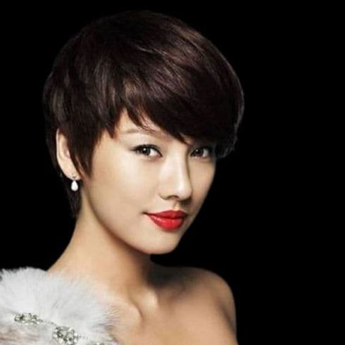 Short haircut for Asian women in 2023