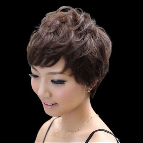 Short haircut for Asian women in 2023