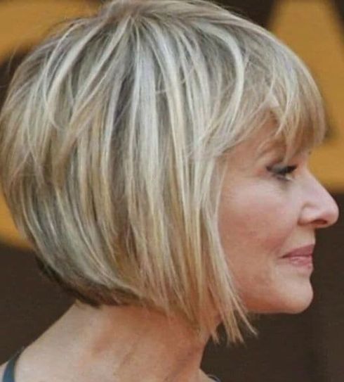 Short haircuts for women in 2023