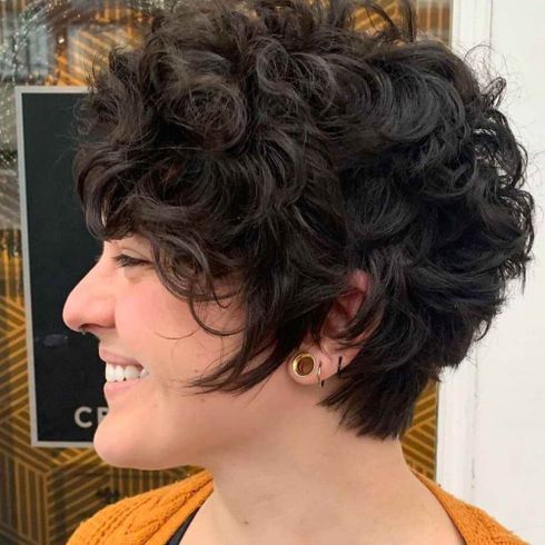 How do I prevent split ends in a curly short bob?