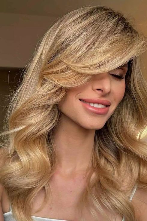 Medium Length Layered Hair – Ideas For Stunning 2024 Look