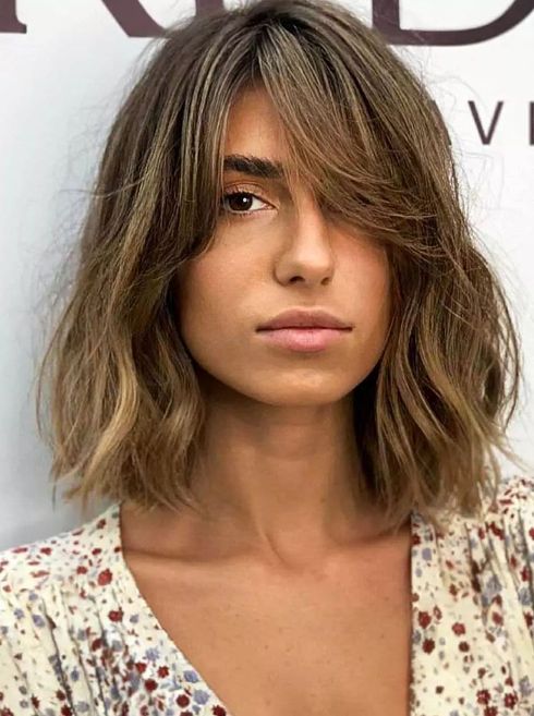 Medium Length Layered Hair – Ideas For Stunning 2024 Look