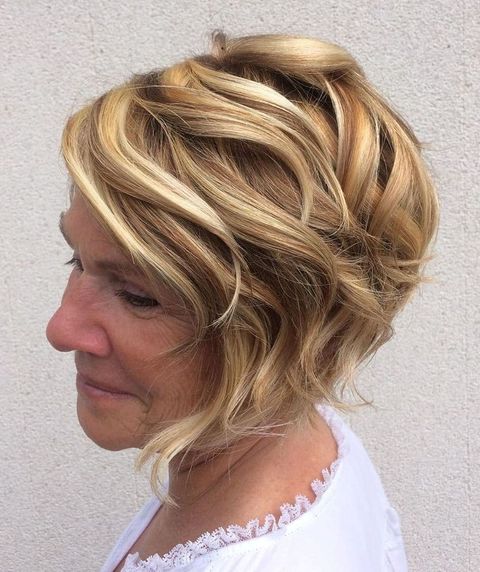 Highlights asymmetrical wavy short bob