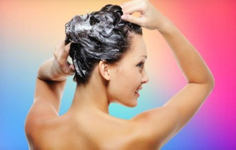 Shampoo selection should be suitable for dry and oily hair.