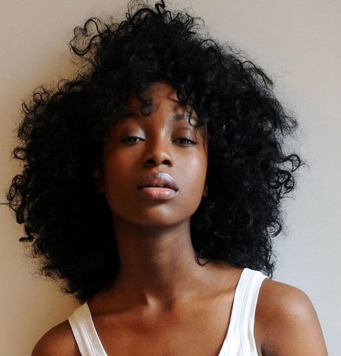 Shoulder length curly hair for black women