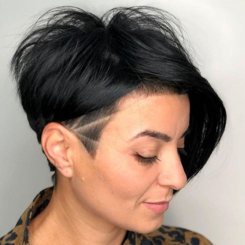 Asymmetrical pixie hair 2022