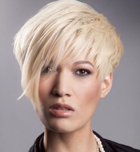 Asymmetrical short hair cut 2022