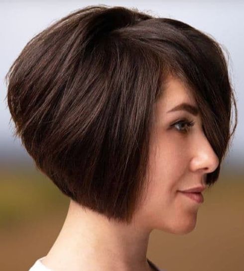 Asymmetrical short haircuts 2022-2023