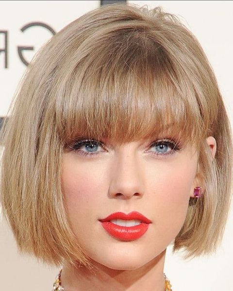 Taylor Swift Hairstyles, Haircuts and Hair Colors for 2021