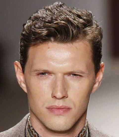 Wavy short haircut for men in 2021-2022