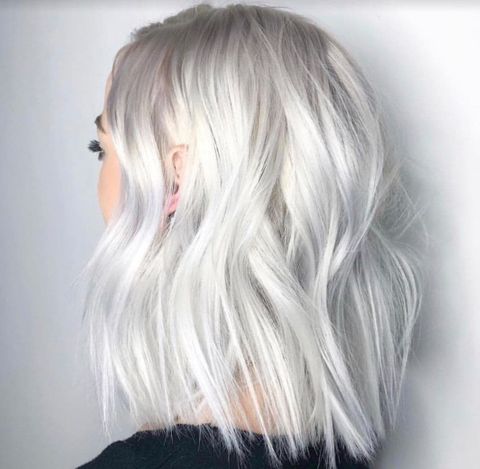 Lob cut with platinum blonde in 2021-2022