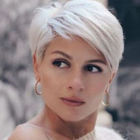 Pixie cut platinum blonde in 2021-2022