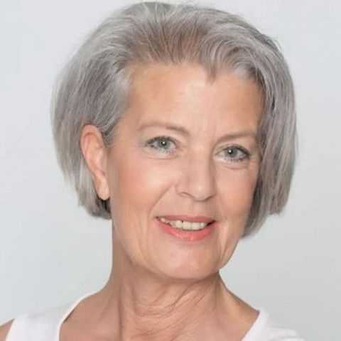 Blunt bob haircut grey color over 60 in 2021-2022