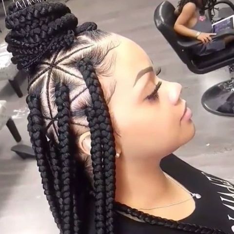 Bun jumbo lemonade braids for black women in 2021-2022