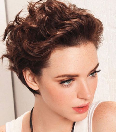 Soft wavy short hair in 2021-2022