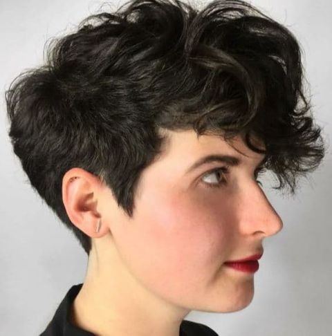 Wavy short haircut in 2021-2022