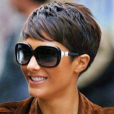 Pixie hairstyle for women with round face