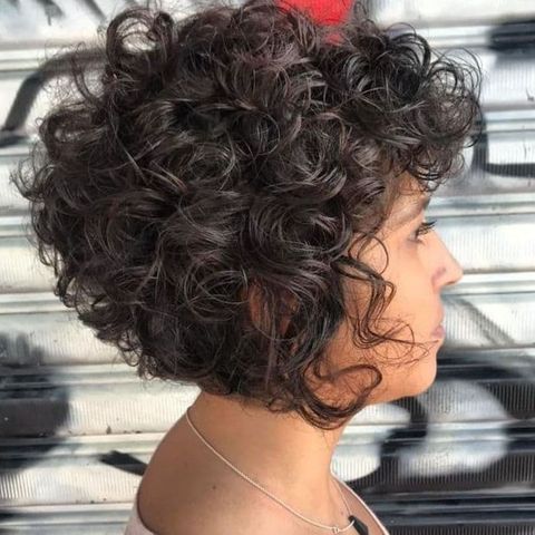 Bob haircuts for women with curly hair