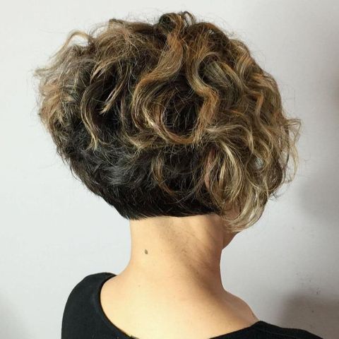 Short bob for curly hairstyles