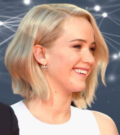 Jennifer Lawrence's side swept short bob haircut