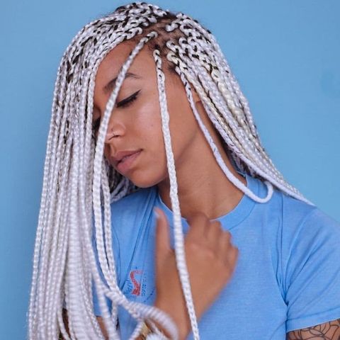 Cute box braids and hair colors for black women in 2021-2022