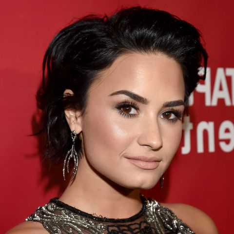 Demi lovatıo's short haircut