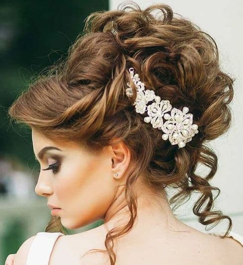 Curly bun hair for wedding