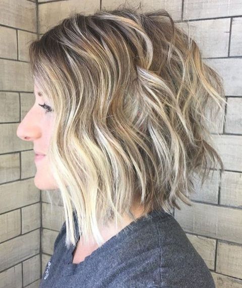 Wavy Layered Bob