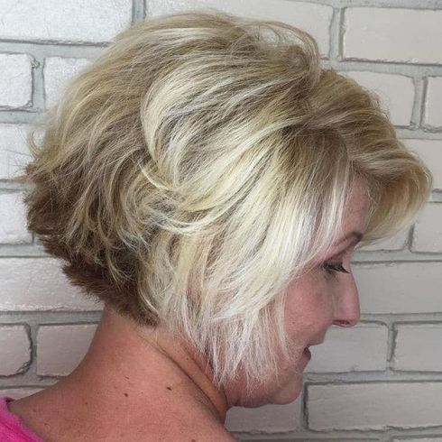 Short bob haircut for fine hair