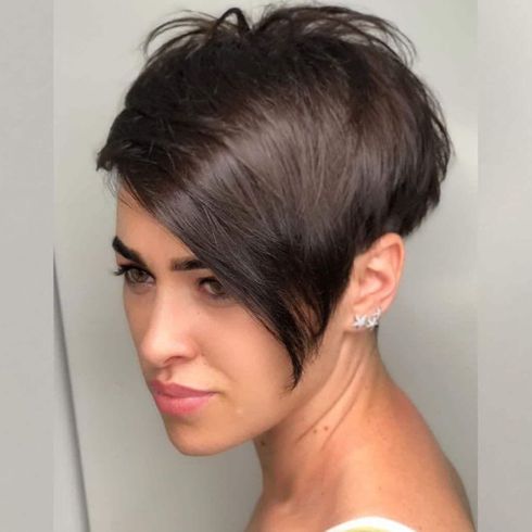 Asymmetrical pixie hair for long faces 2022